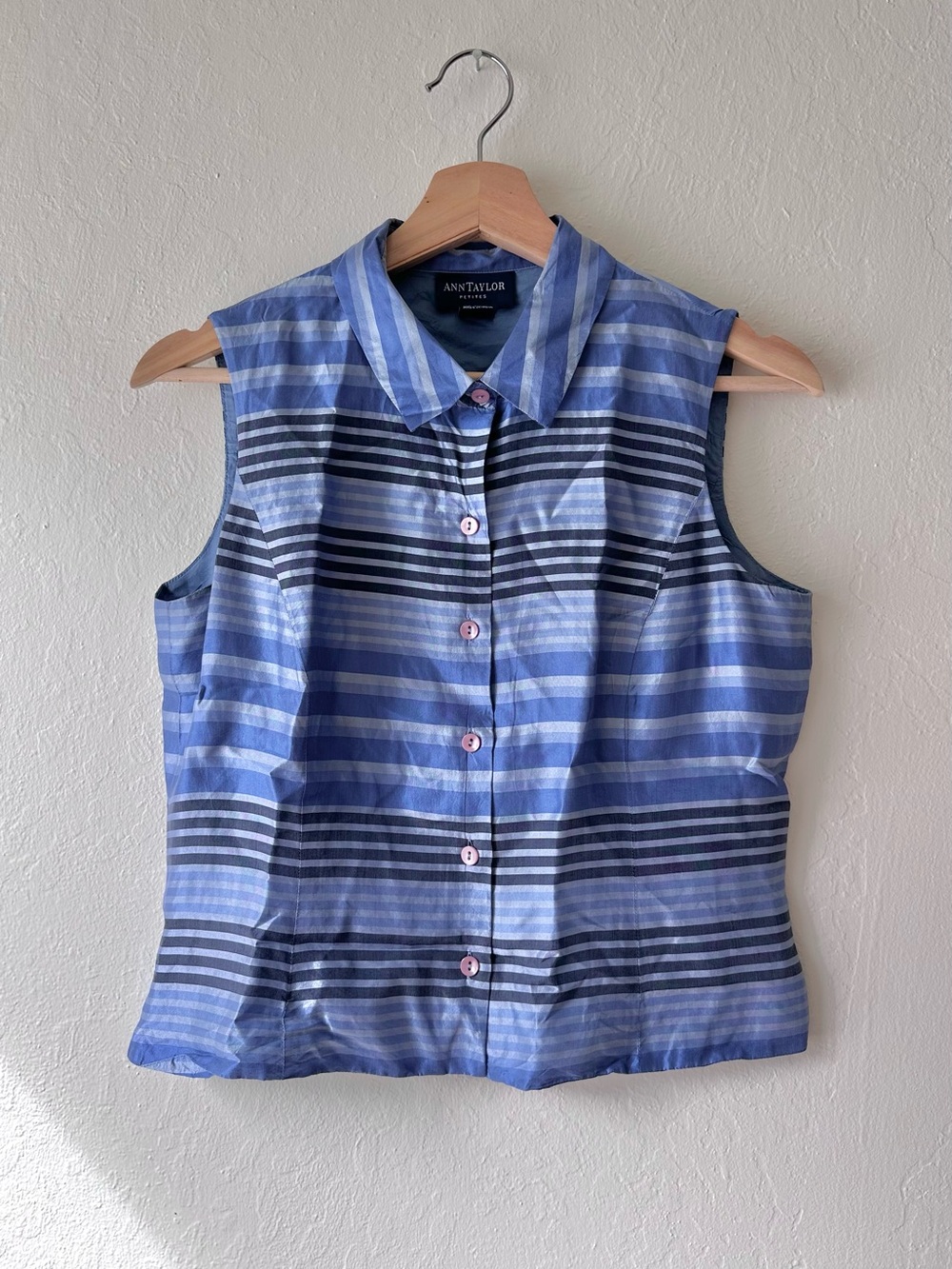 Ann taylor petites sleeveless collared button up silk blouse women’s 6p